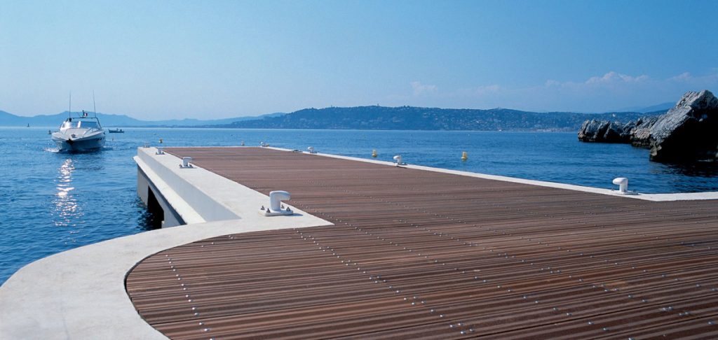 france-hotel-du-cap-eden-roc-deck-ii