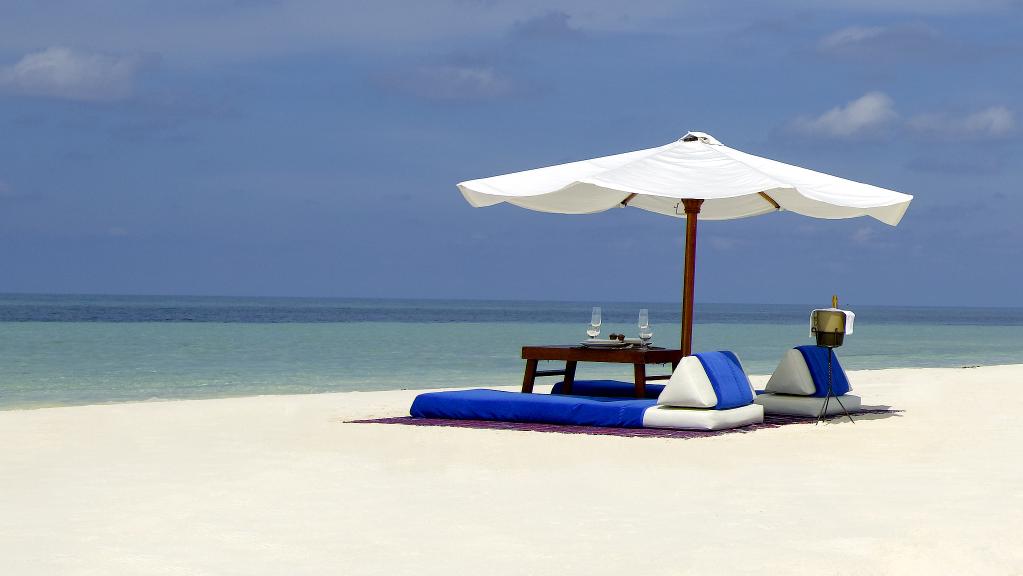 Amanpulo beach
