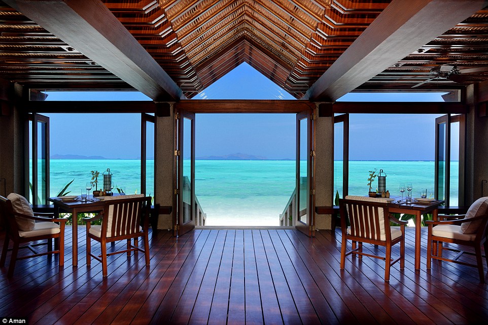 Amanpulo breakfast at Lagoon Club