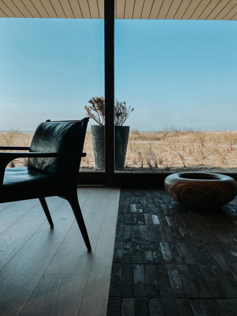 Strandhotel Cadzand-Bad Sergio Herman Pure C Air Republic Blueness Cadzand luxury hotel beach sea view piet boon