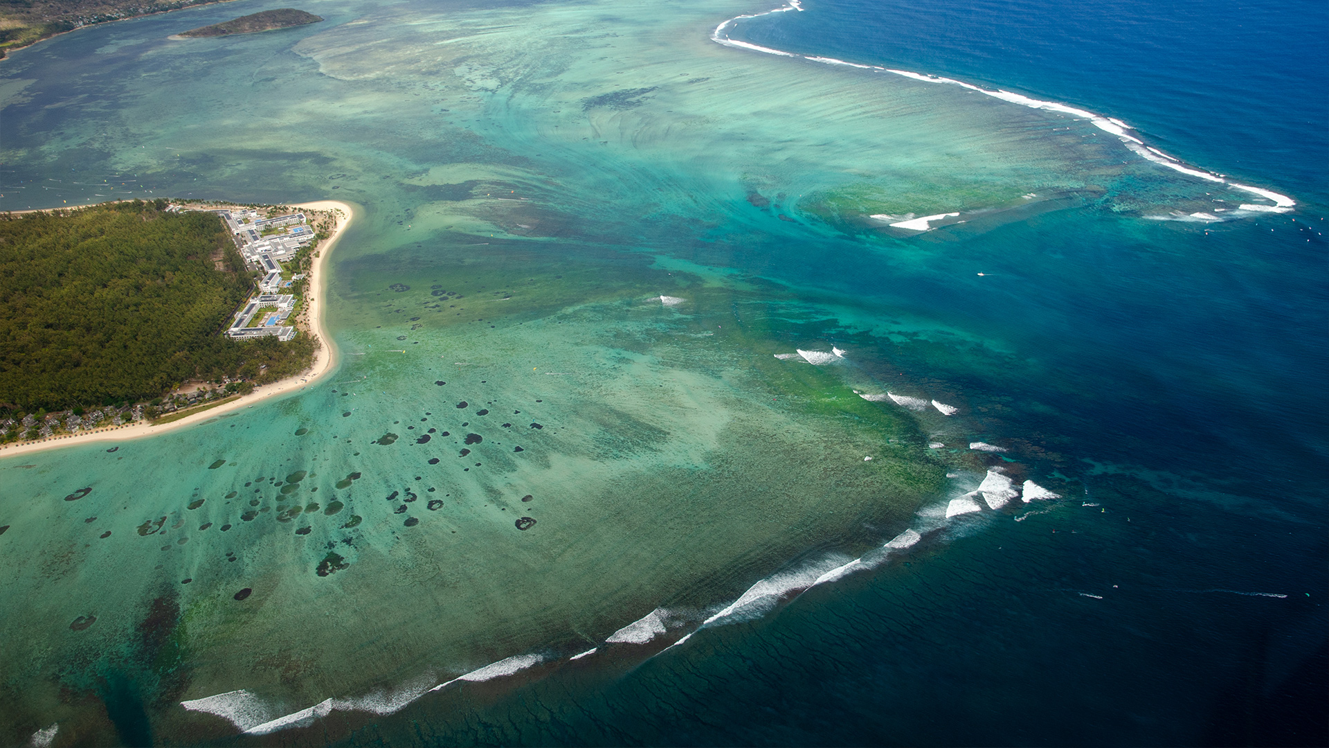 le morne mauritius helicopter. Wallpaper Mauritius underwater waterfall